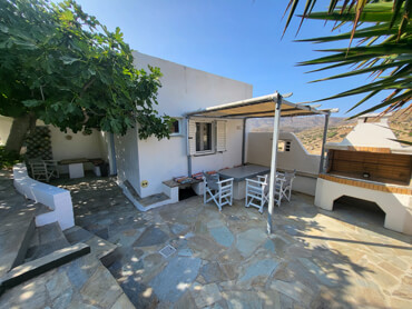 Outdoor barbeque space