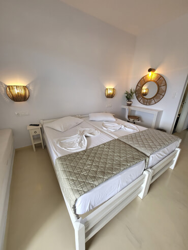Space with 2 beds