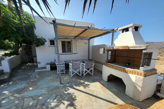 BBQ area of Ergina studios in Ios Greece